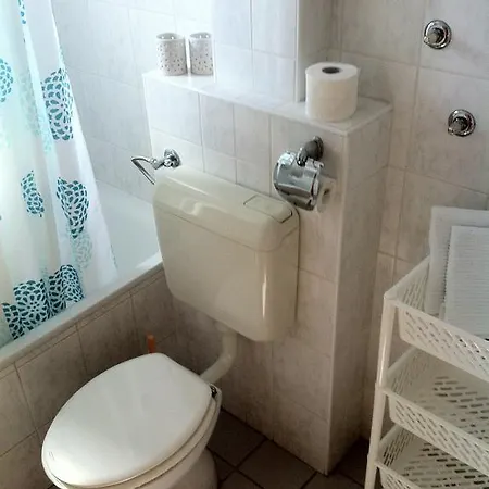 Leona & David Daire Malinska